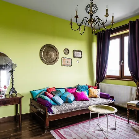 Molmare Guest house